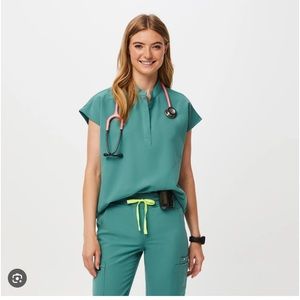 Figs Scrubs in Cactus S